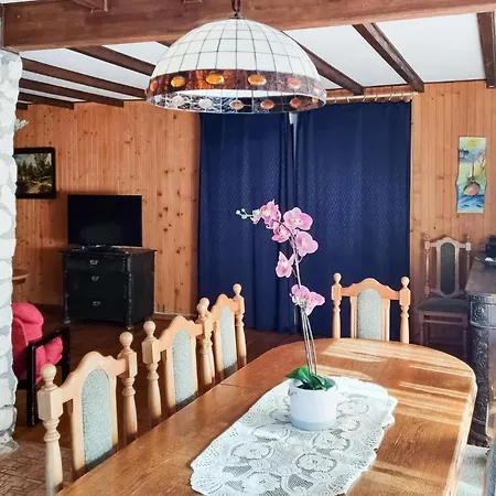 3 Bedroom Amazing In Сasa de vacaciones Grzybowo (West Pomeranian)