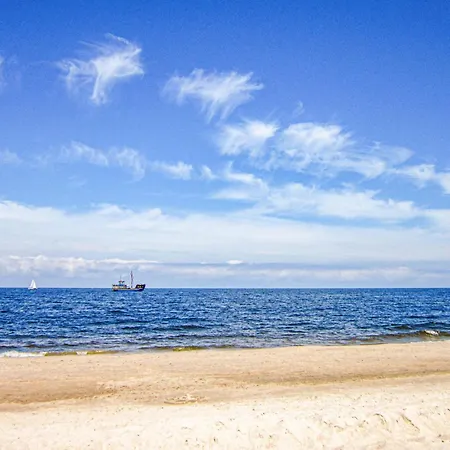 Сasa de vacaciones 3 Bedroom Amazing In Grzybowo (West Pomeranian)