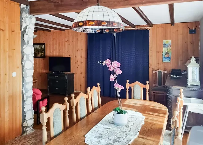 3 Bedroom Amazing In 別荘 グジボボ