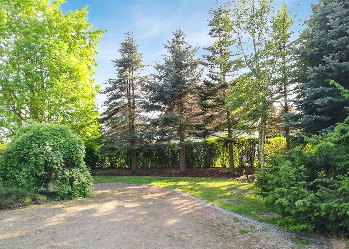 3 Bedroom Amazing In 別荘 *