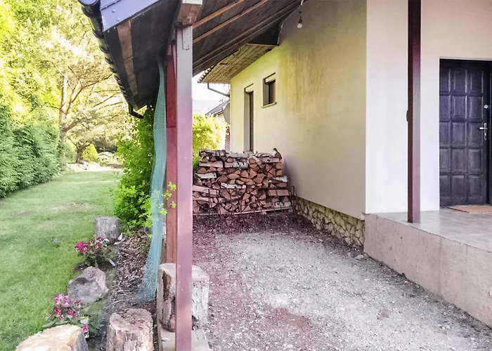 3 Bedroom Amazing In 別荘